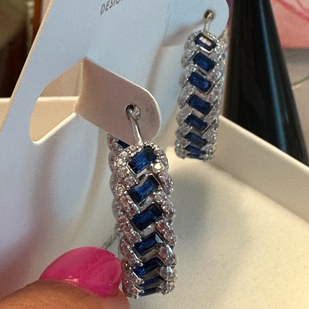 Bomb Party September 2024 Unicorn earrings